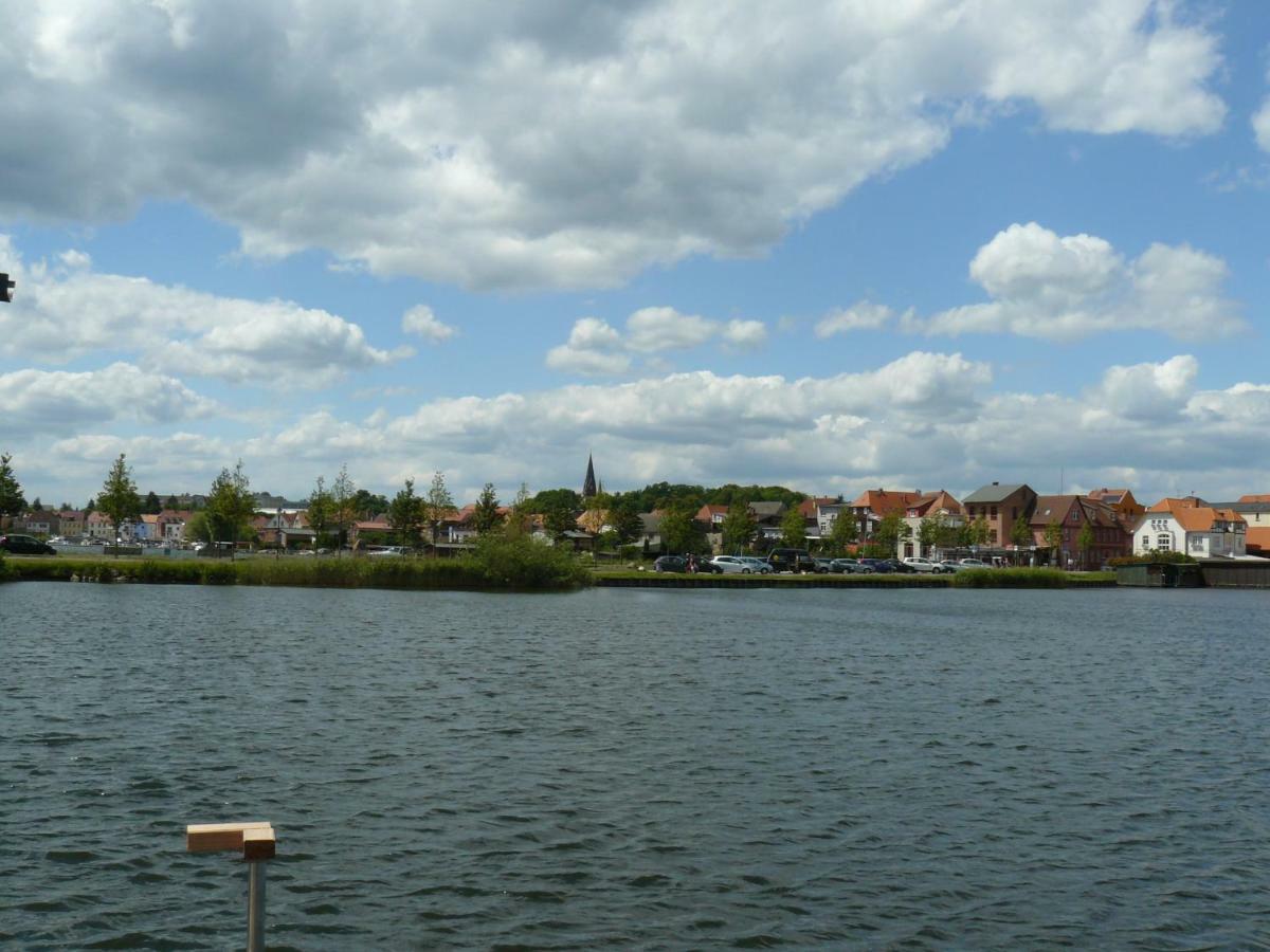 Kleines Ferienhaus Am Feldrand マルヒョー エクステリア 写真